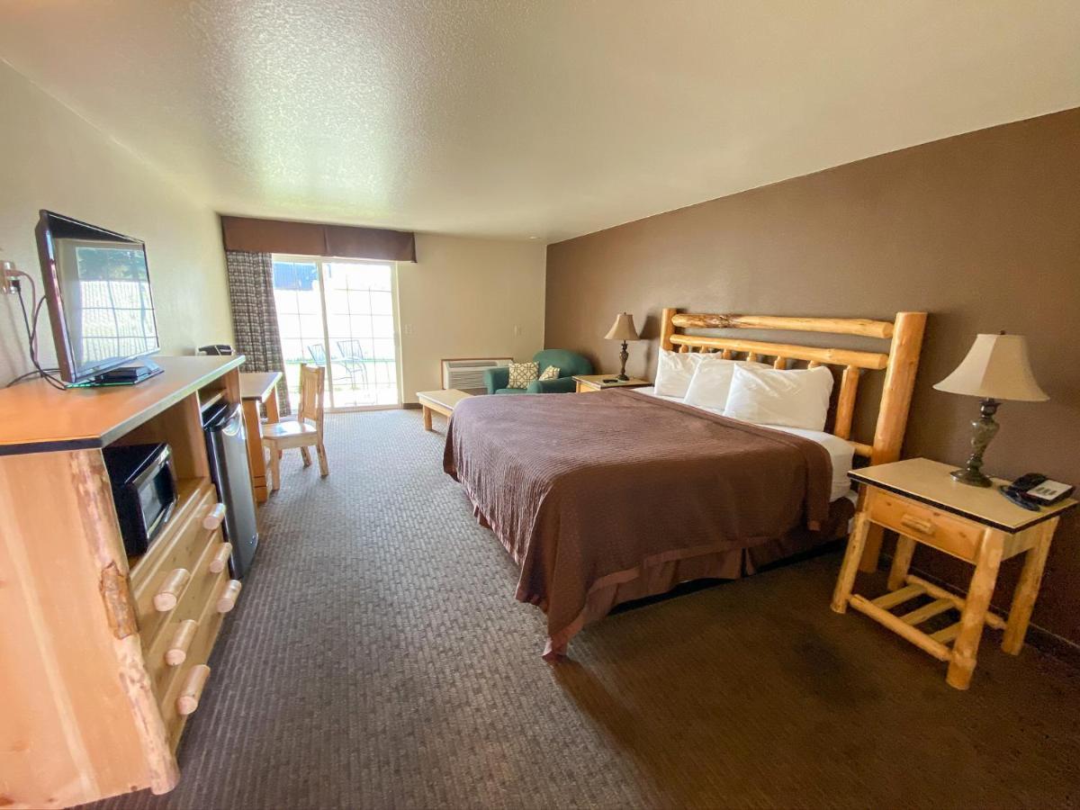 Sisters Inn & Suites Bagian luar foto